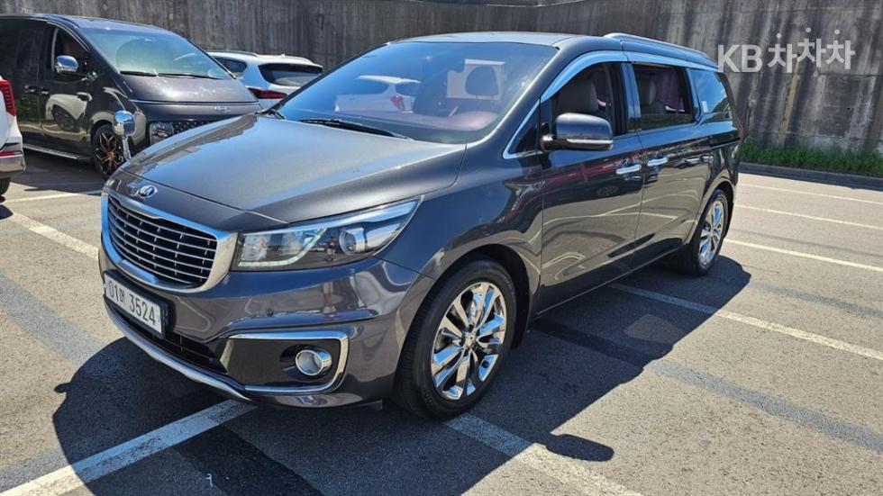Kia Carnival — miniaturë 2