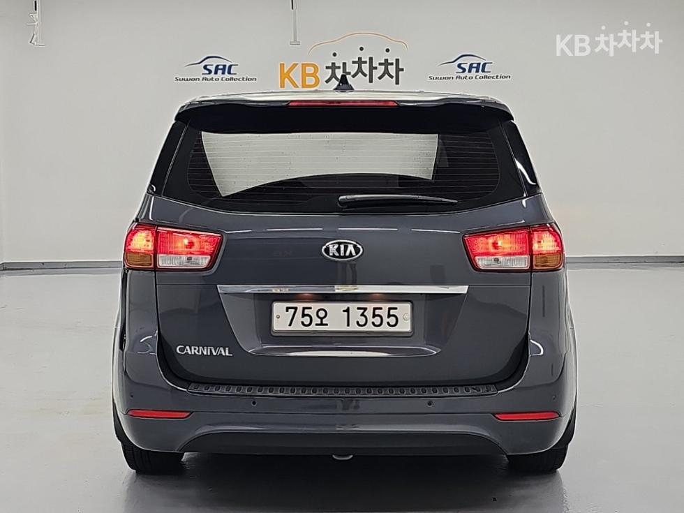 Kia Carnival — miniaturë 3