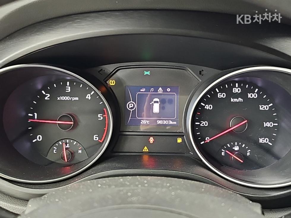 Kia Carnival — miniaturë 6