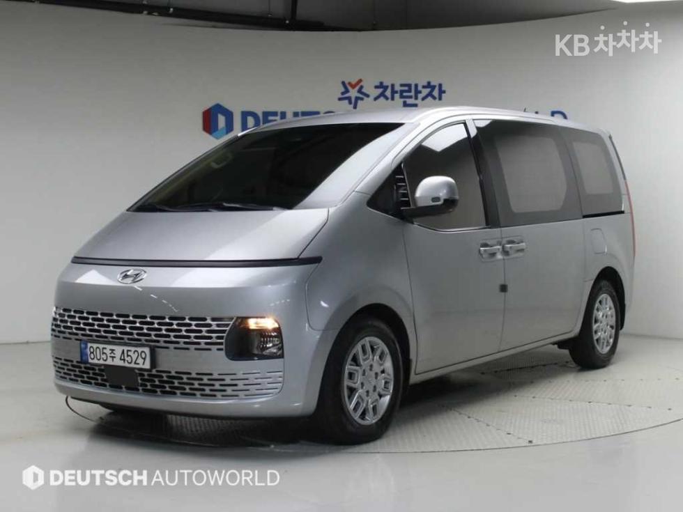 Hyundai Staria