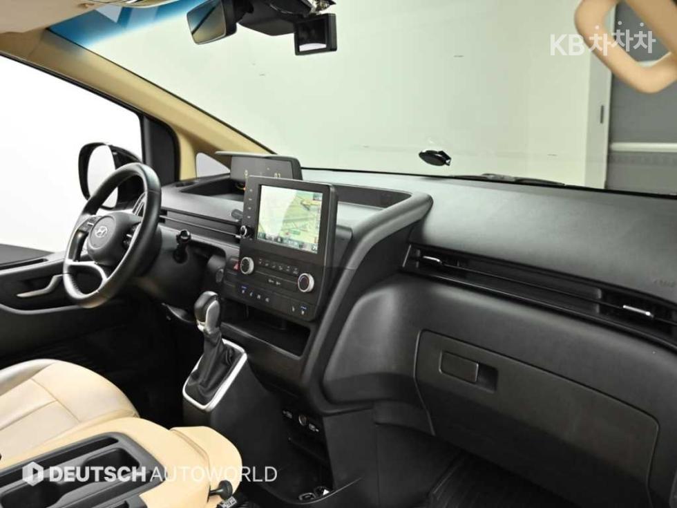 Hyundai Staria — miniaturë 7