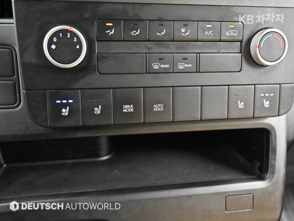 Hyundai Staria — miniaturë 17