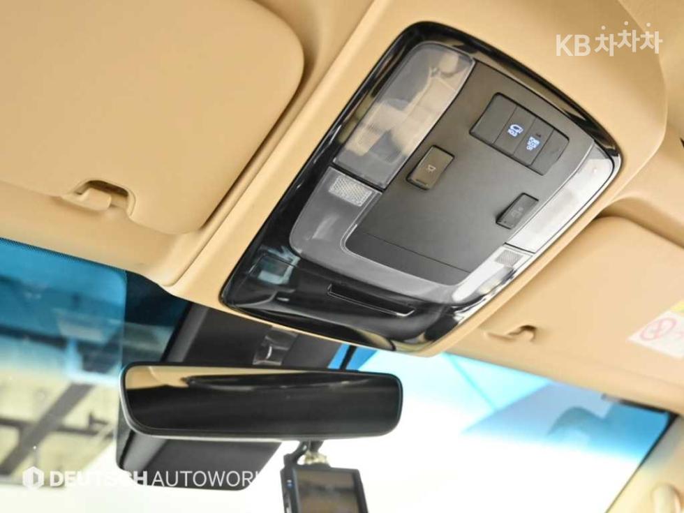 Hyundai Staria — miniaturë 18