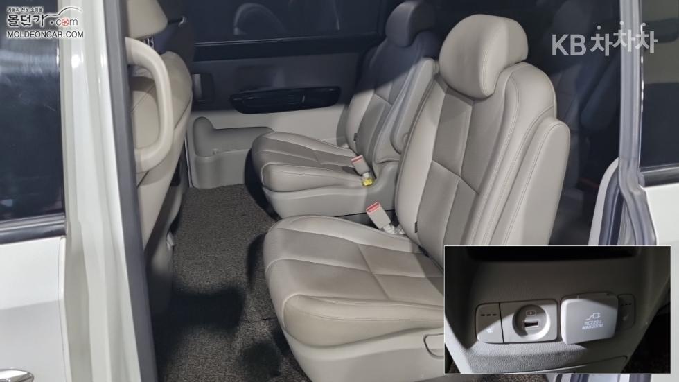 Kia Carnival — miniaturë 10