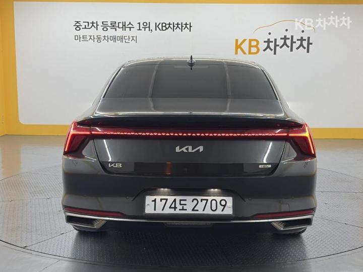 Kia K8 — miniaturë 3