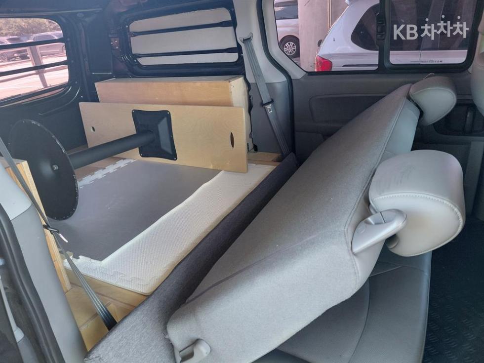 Hyundai Starex — miniaturë 9