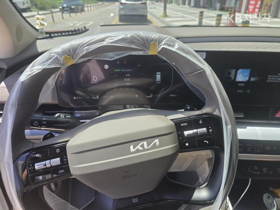Kia Carnival — miniaturë 6