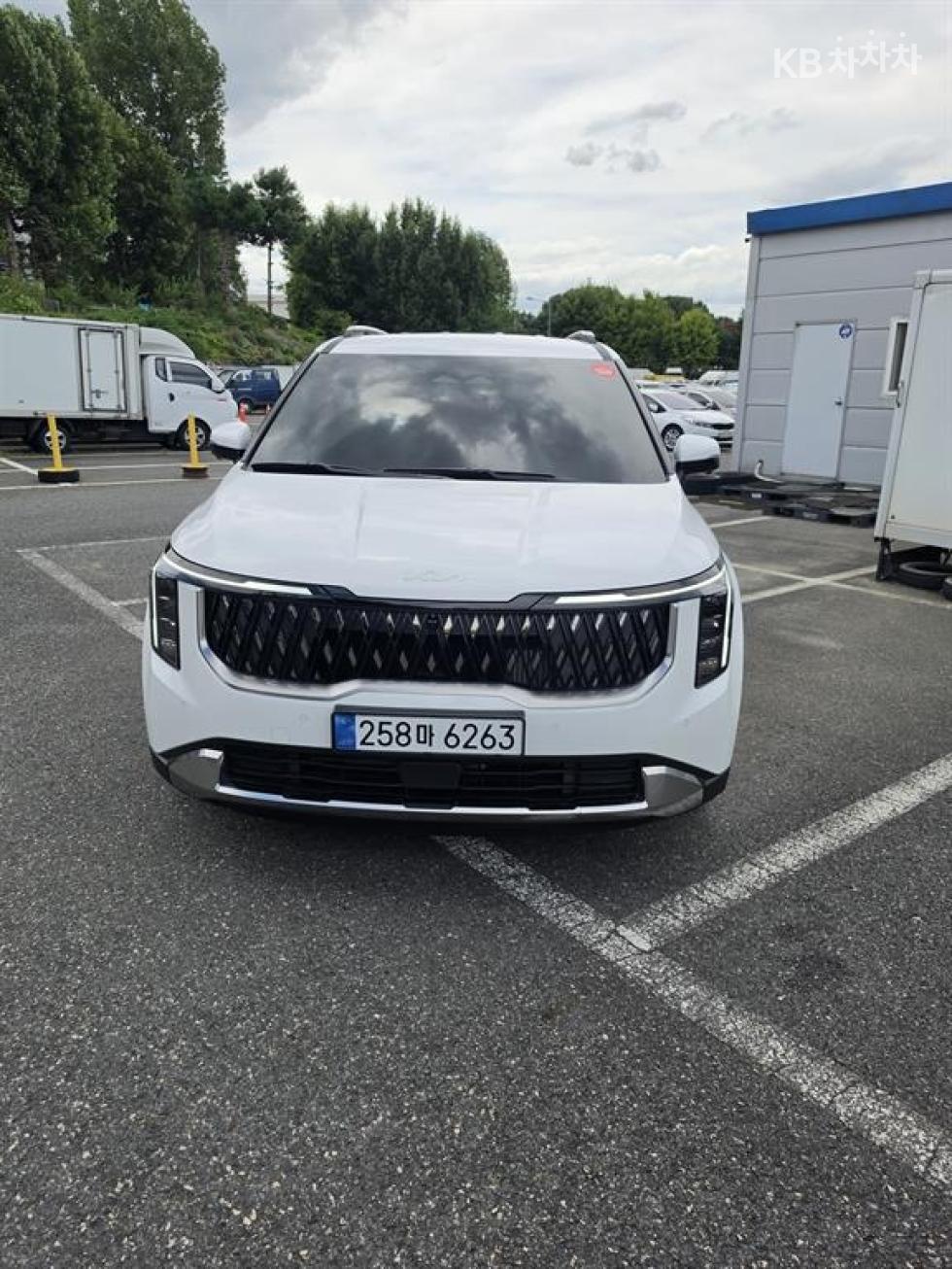 Kia Carnival — miniaturë 9