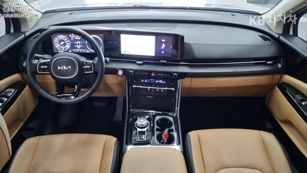 Kia Carnival — miniaturë 7