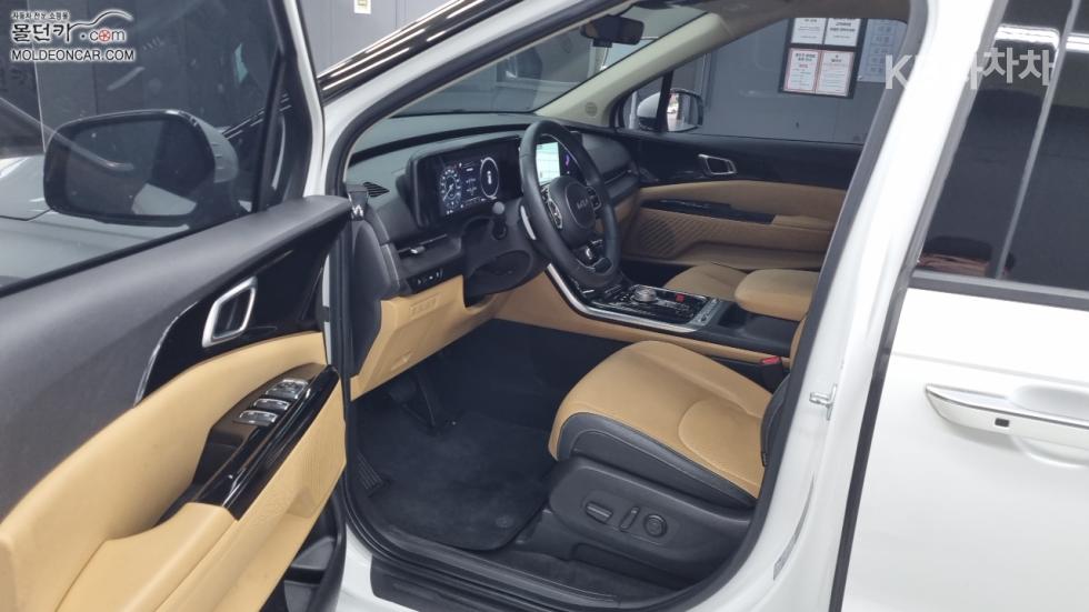 Kia Carnival — miniaturë 9