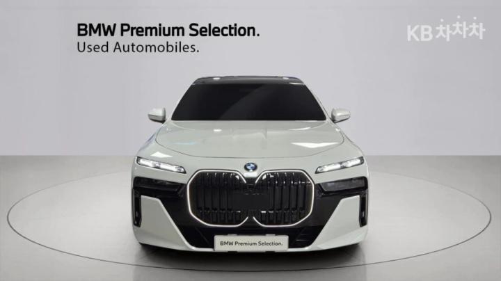 BMW 7er — miniaturë 3