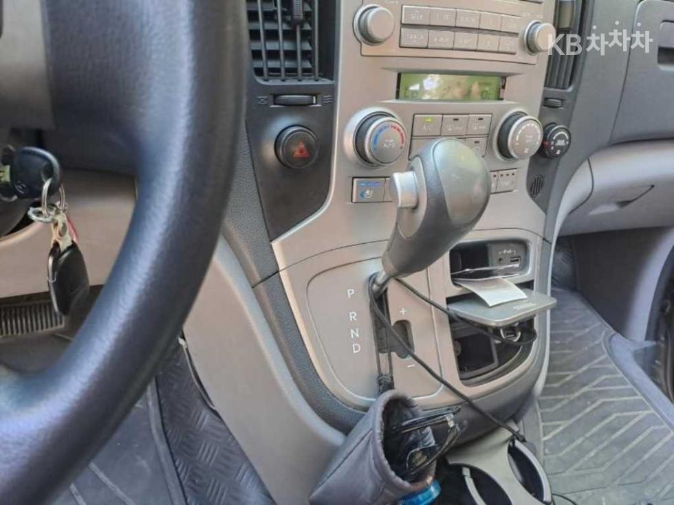 Hyundai Starex — miniaturë 10