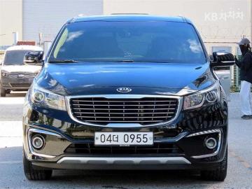 Kia Carnival 7  seats 2.2  diesel  limousine vip — foto 1