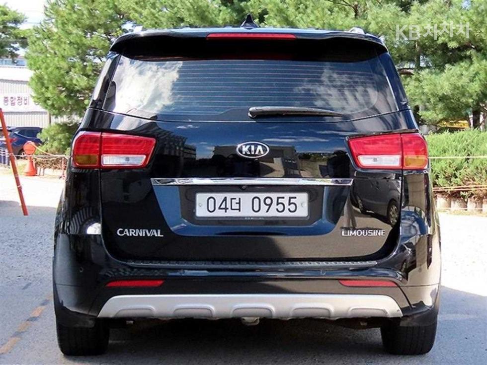 Kia Carnival — miniaturë 4