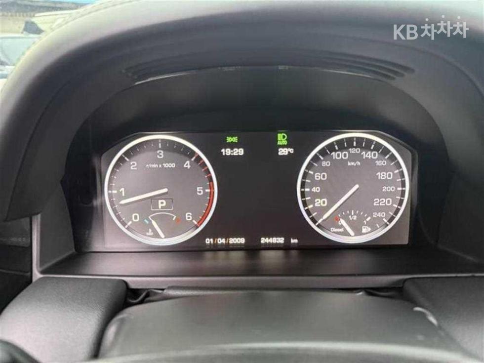 Land Rover Range Rover — miniaturë 7