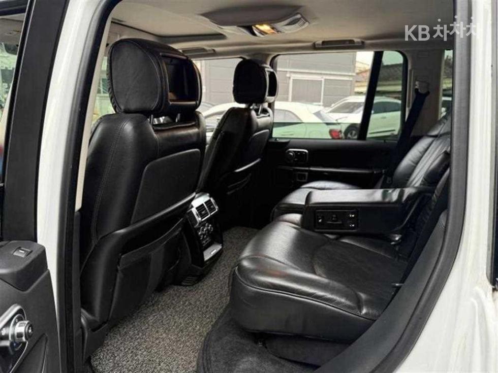 Land Rover Range Rover — miniaturë 13