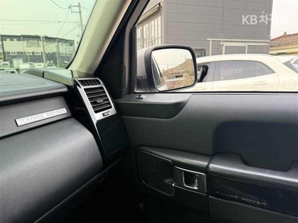 Land Rover Range Rover — miniaturë 15