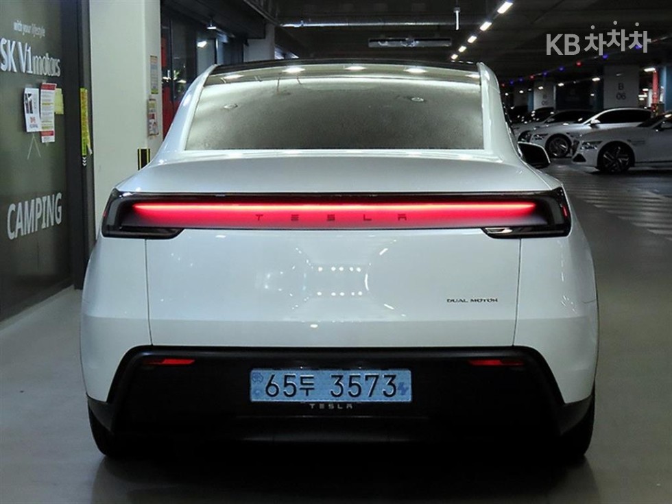 Tesla Model Y — miniaturë 5