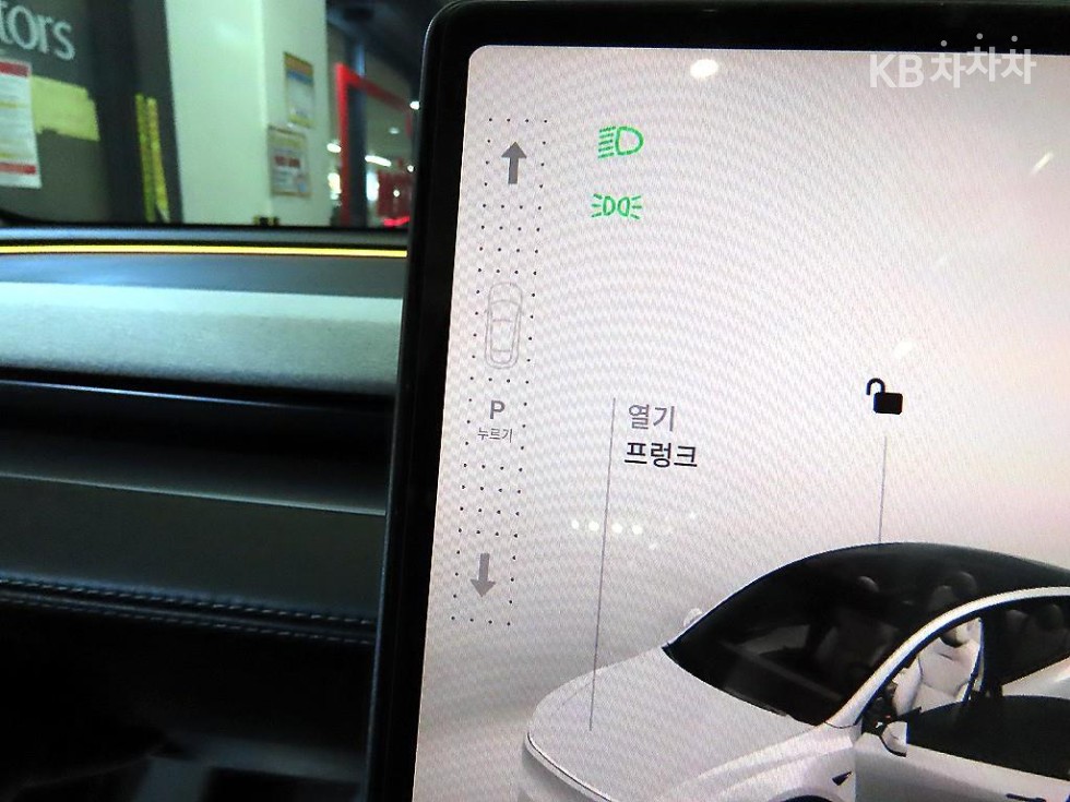 Tesla Model Y — miniaturë 12