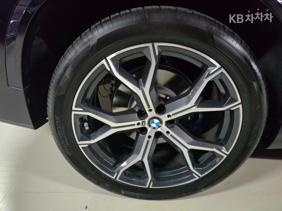 BMW X5 — miniaturë 17