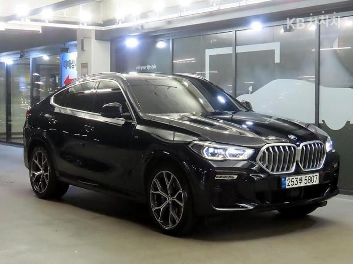 BMW X6 xDrive 40i M Sport Package — foto 1