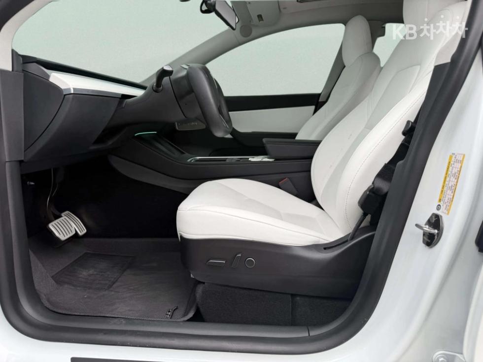 Tesla Model Y — miniaturë 7
