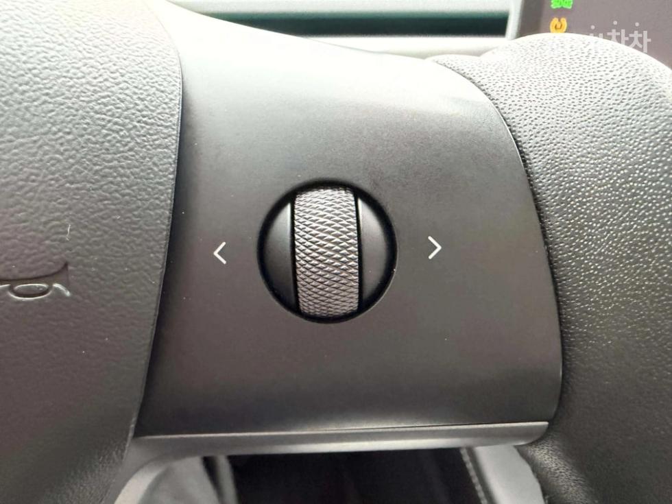 Tesla Model Y — miniaturë 14