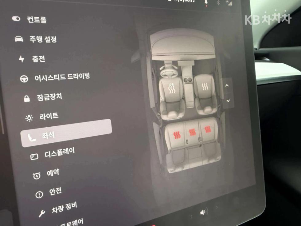 Tesla Model Y — miniaturë 15