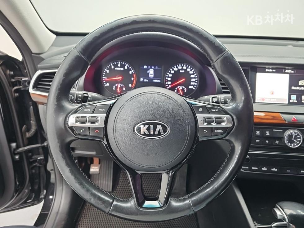 Kia K7 — miniaturë 9