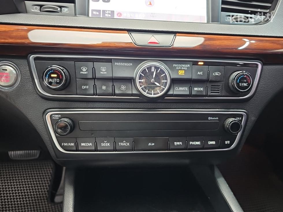Kia K7 — miniaturë 10