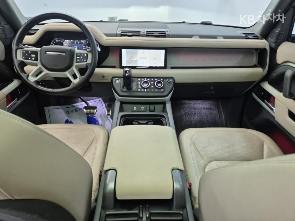 Land Rover Defender — miniaturë 7