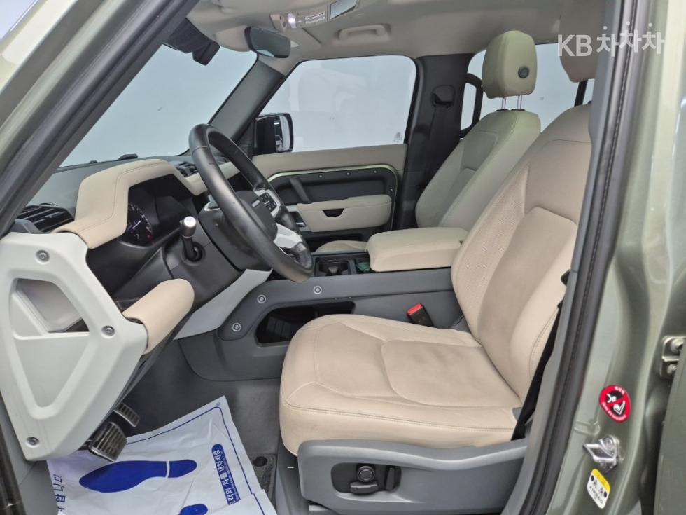 Land Rover Defender — miniaturë 11