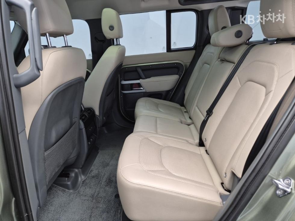 Land Rover Defender — miniaturë 12