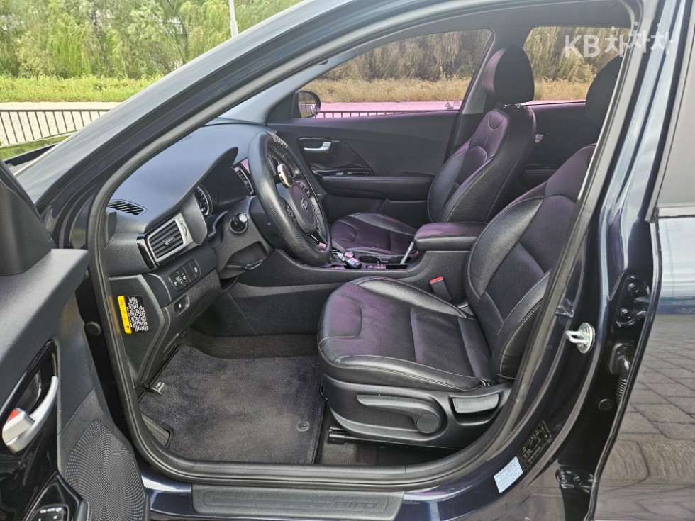 Kia Niro — miniaturë 19