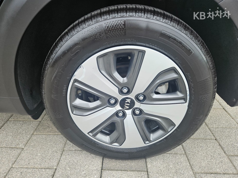 Kia Niro — miniaturë 26