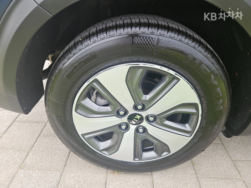 Kia Niro — miniaturë 24