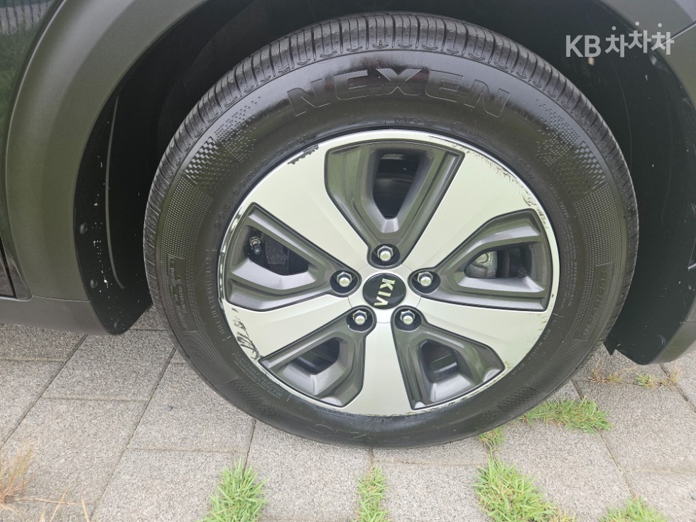 Kia Niro — miniaturë 23