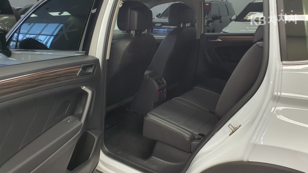 Volkswagen Tiguan — miniaturë 9