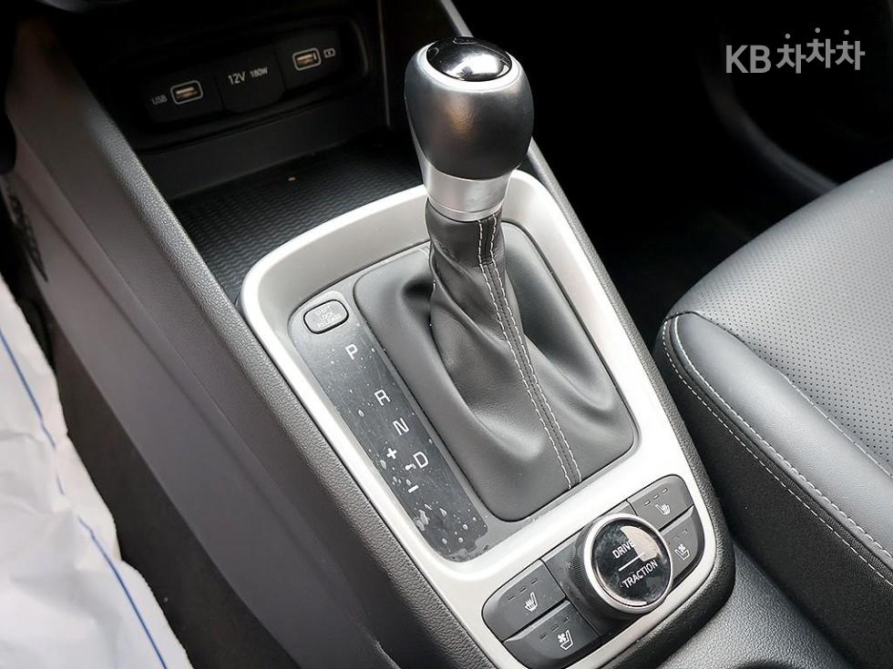 Hyundai Venue — miniaturë 7