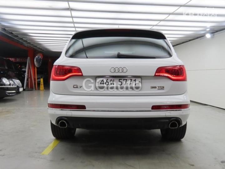 Audi Q7 — miniaturë 3