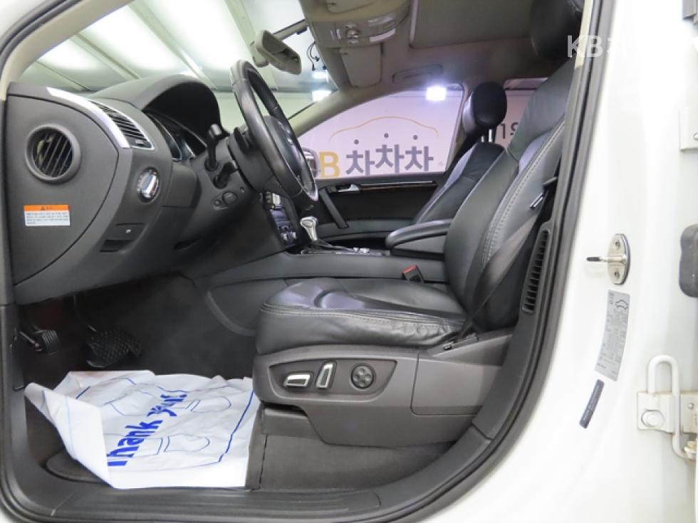 Audi Q7 — miniaturë 5