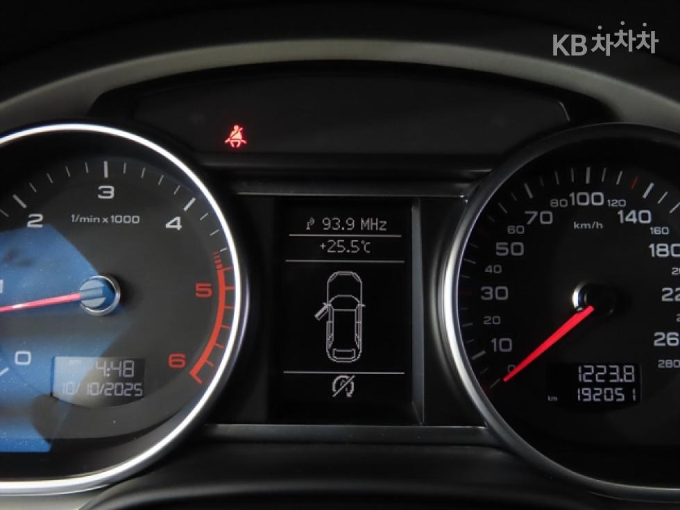 Audi Q7 — miniaturë 8