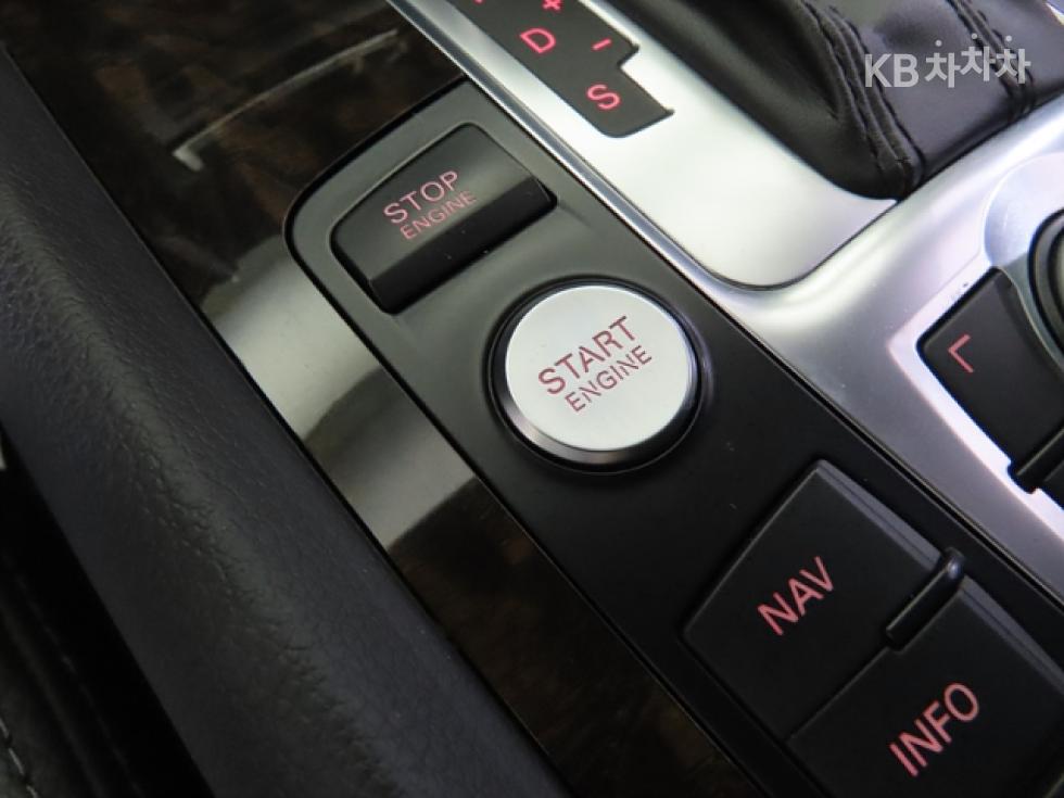 Audi Q7 — miniaturë 10