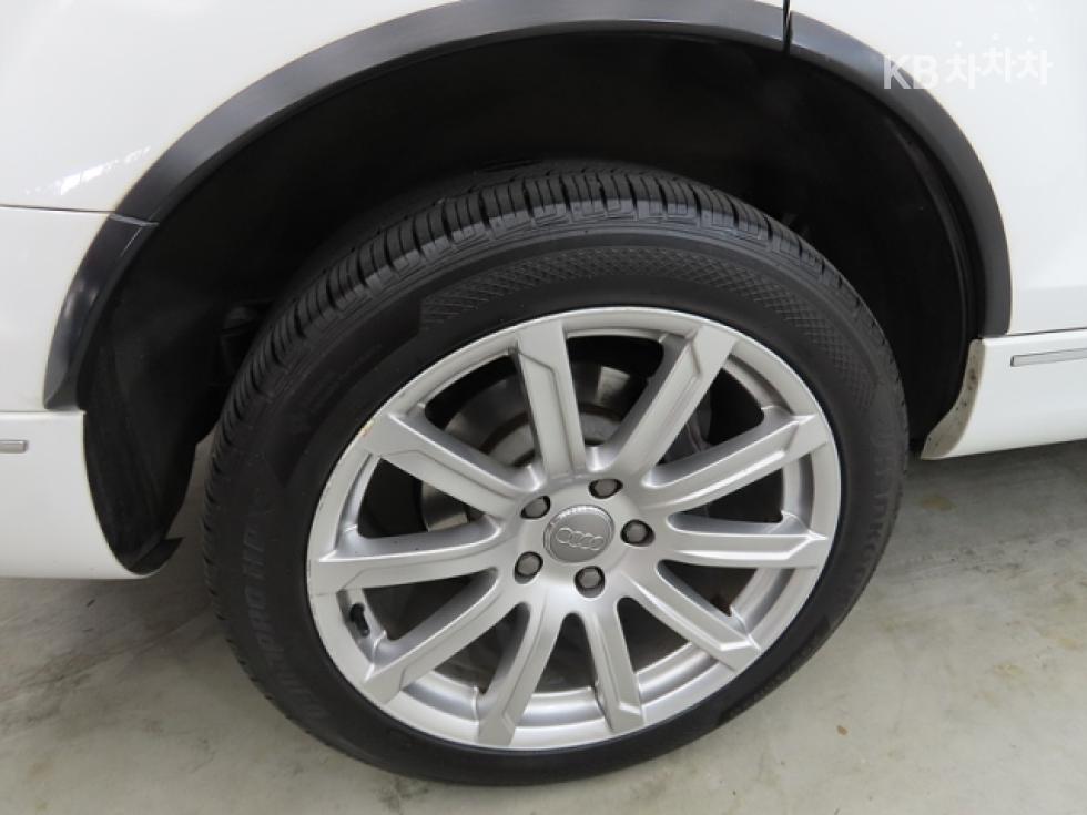 Audi Q7 — miniaturë 20