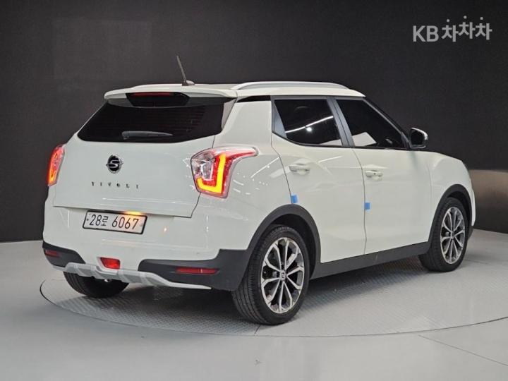 SsangYong Tivoli — miniaturë 4