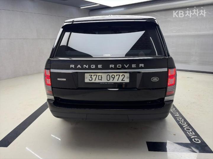 Land Rover Range Rover — miniaturë 3