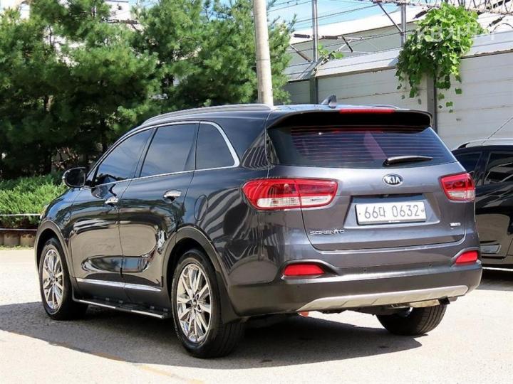 Kia Sorento — miniaturë 3