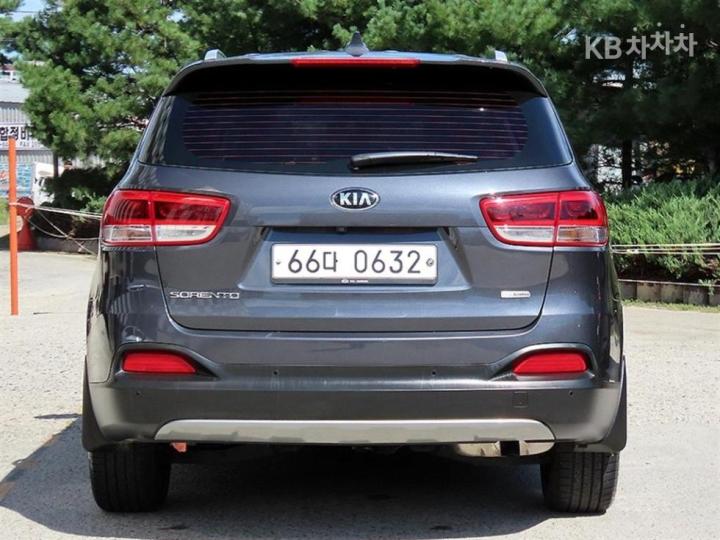 Kia Sorento — miniaturë 4