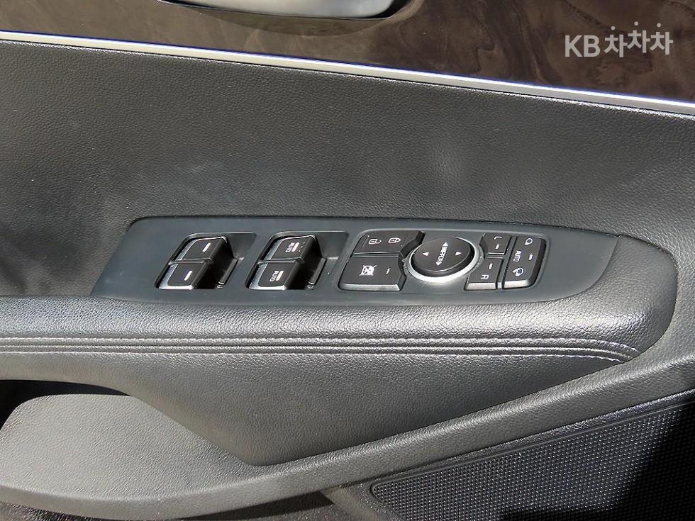 Kia Sorento — miniaturë 11