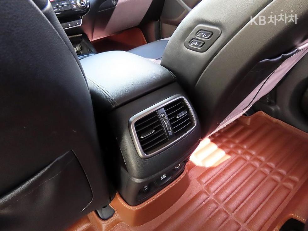 Kia Sorento — miniaturë 17